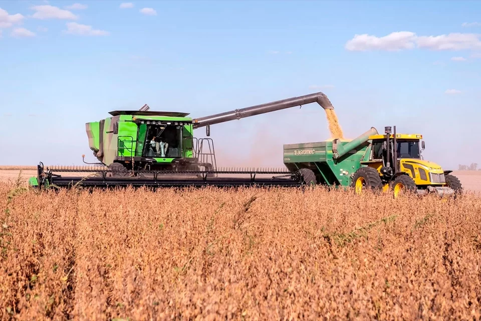 El Gobierno oficializó la baja de las retenciones para la soja, el maíz, el trigo, la cebada, el sorgo y el girasol