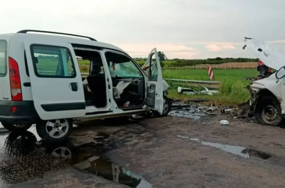 Un hombre de Paraná murió tras un choque frontal con una camioneta sobre Ruta 20