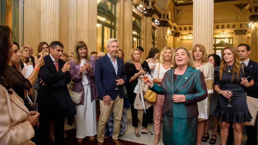 Susana Medina, los viajes fraguados y los gastos públicos de una campaña personal