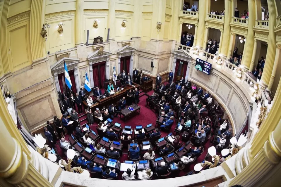 La reforma de la SIDE llegó al Congreso y la oposición busca reactivar la bicameral para voltear el DNU