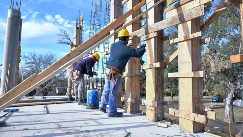 La construcción se hundió 4,1% mensual en noviembre, su peor registro en más de un año