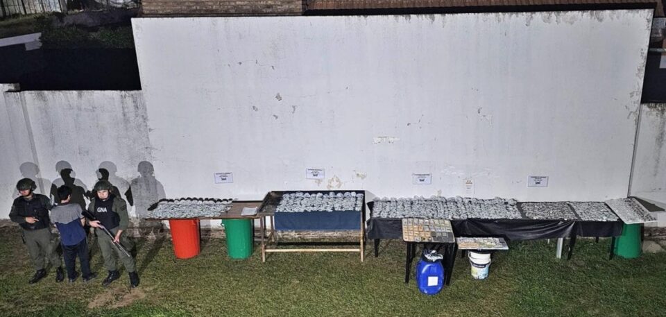 Microtráfico: Gendarmes desbaratan un punto de venta de estupefacientes en Santa Fe y secuestran 2.762 dosis de cocaína y marihuana