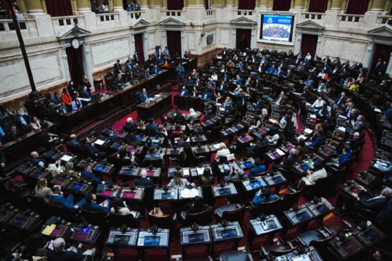 “Diputados debate la reforma laboral: entre cambios, tensiones y paro nacional”