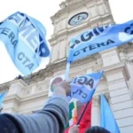 AGMER para, el Congreso discute, y la educación pública espera