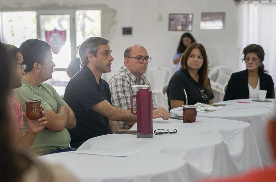“Comunas en crisis: el revés económico y político del desgobierno provincial”