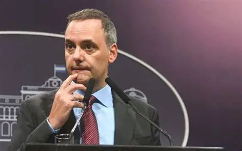 “Unidad en la defensa: el Gobierno se ordena detrás de Adorni”