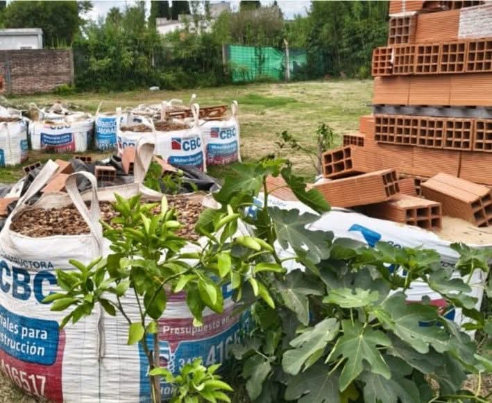 “Nogoyá: ladrillos, chapas y silencio político”