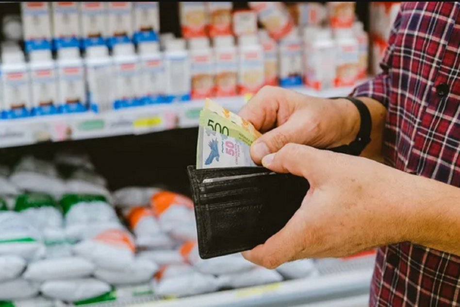 “La inflación de febrero se mantiene en 2,9%: precios regulados al alza y alimentos en el centro del debate”