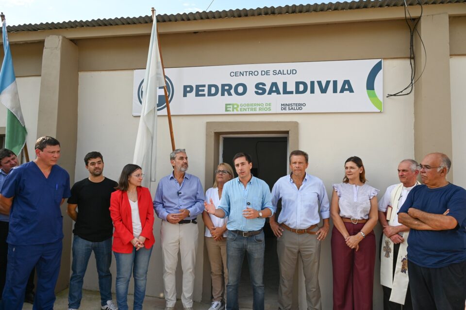 Funcionarios recorrieron la obra de refacción del Centro de Salud Pedro Saldivia en La Paz