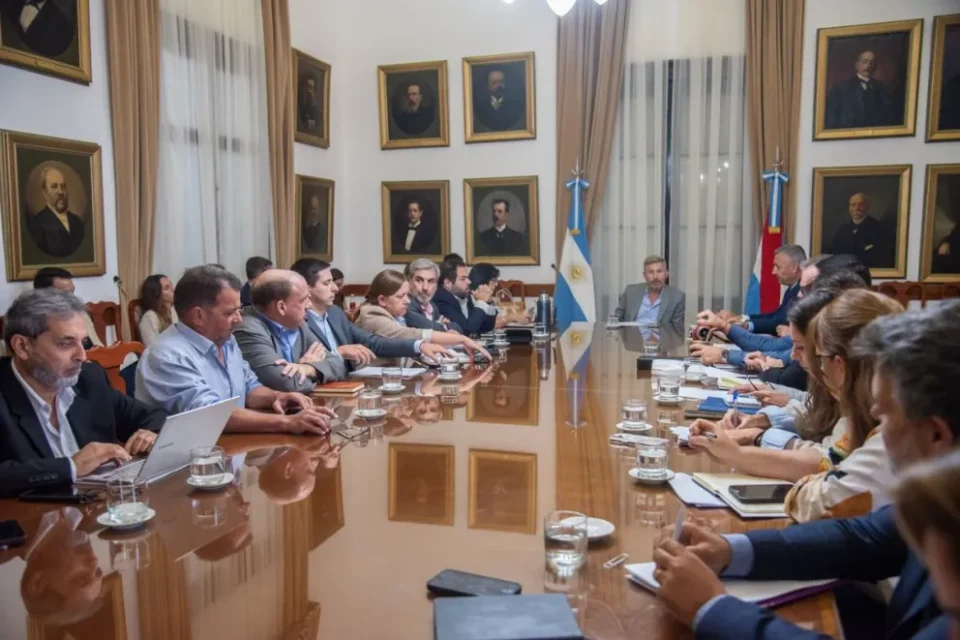 Frigerio y su gabinete frente al borrador de la reforma previsional