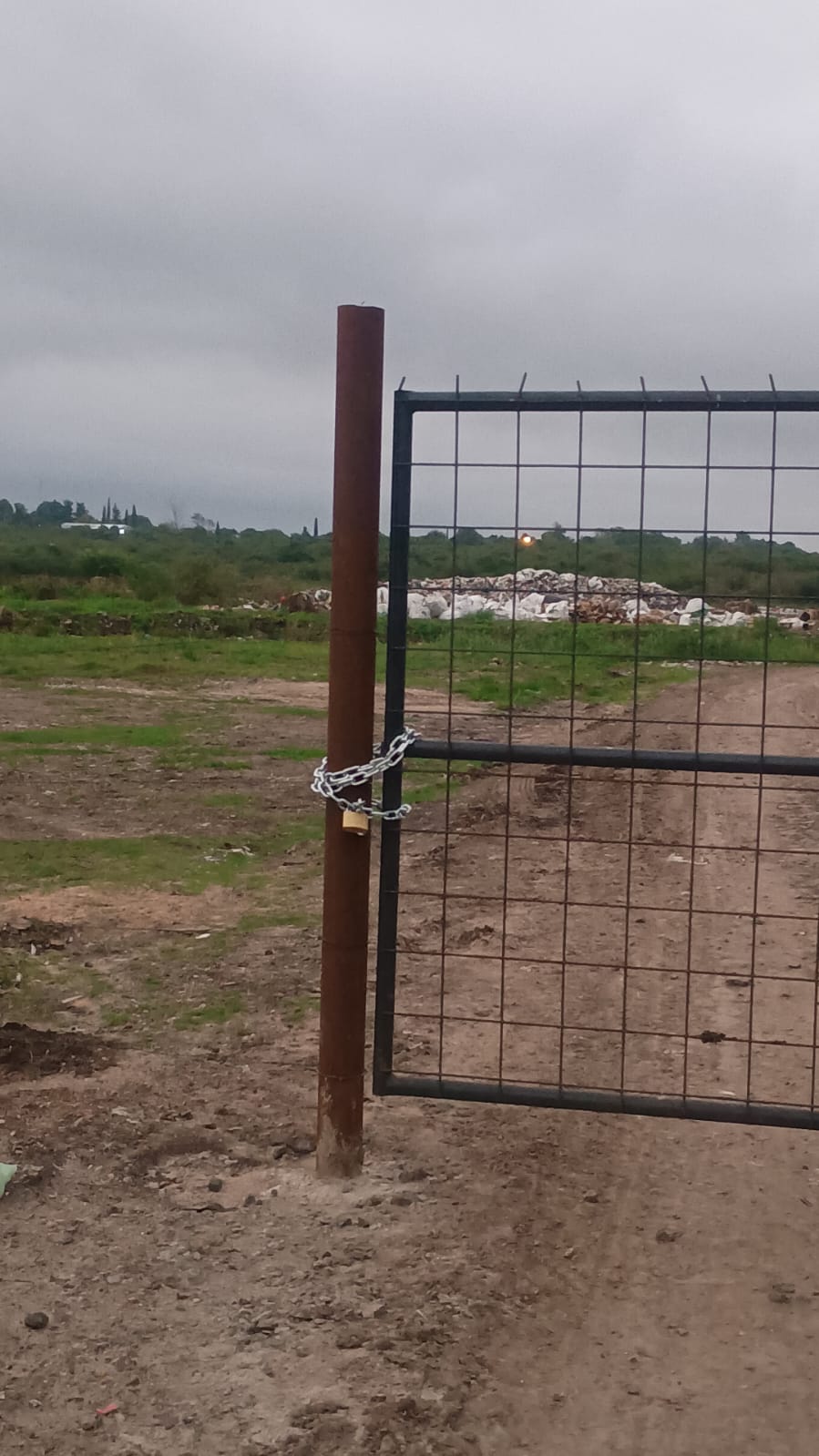 Desde el basural se solicita a los ciudadanos que comprendan y respeten estas medidas, recordando que muchos vecinos se dirigen al lugar con sus propios medios.