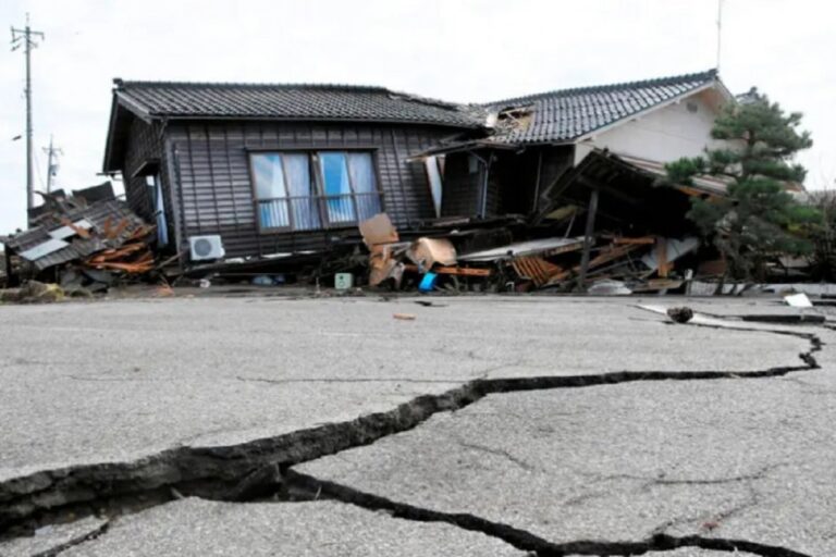 Terremoto de magnitud 7,4 en Japón: emiten alerta de tsunami y ordenan evacuaciones