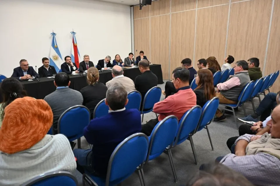 Frigerio abre el debate sobre la Ley de Comunas: equidad en la coparticipación y fortalecimiento de la gobernabilidad local
