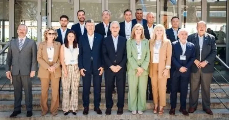 **Editorial Extensa: Municipios en Defensa de los Fondos Públicos**