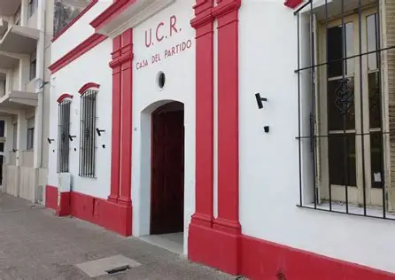 “La UCR denuncia hostigamiento y exige respeto democrático”
