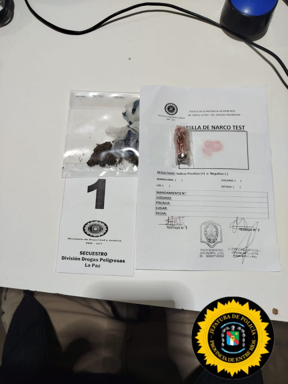 JEFATURA DEPARTAMENTAL LA PAZ SECCIÓN COMANDO RADIOELÉCTRICO – DIVISIÓN DROGAS PELIGROSAS