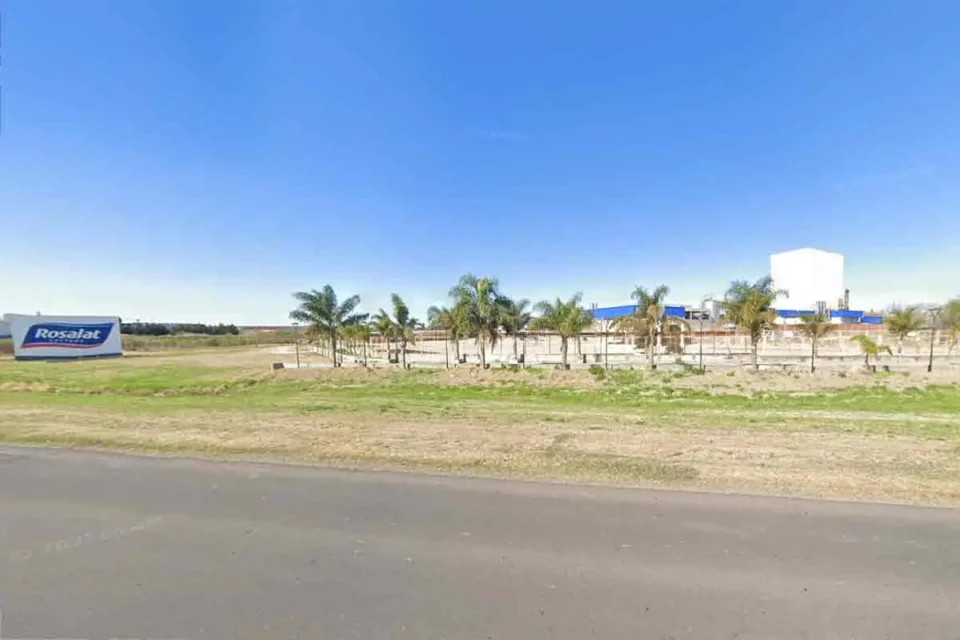 “Clausura en Paraná: planta láctea sancionada por contaminación ambiental”