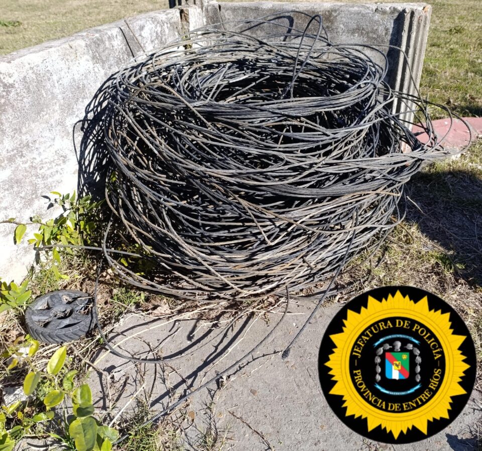 “La Paz: secuestran 300 metros de cable en investigación por robo”