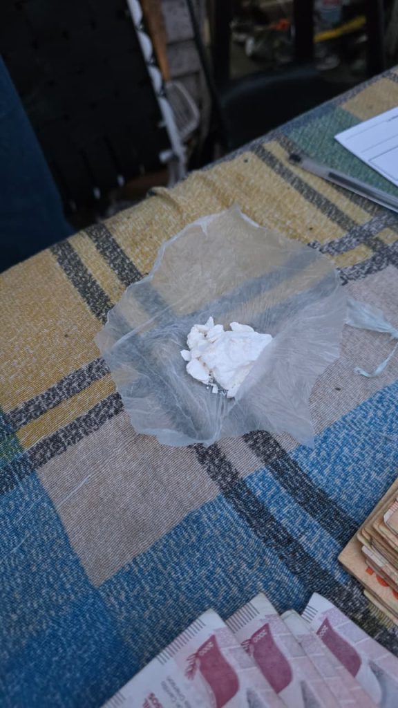 Allanaron la casa del “Cerdito” de la zona sur: recuperaron elementos robados, secuestraron cocaína y más 200 mil pesos