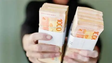 “Brecha de tasas récord: los bancos pagan apenas un 20% por plazos fijos, pero cobran hasta un 200% por créditos, profundizando el spread de intermediación y la crisis de morosidad en el sistema financiero argentino”