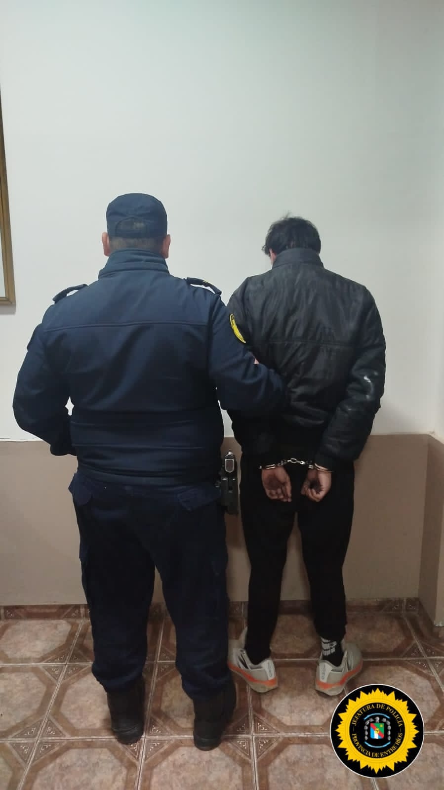 DGDP JEFATURA DPTAL LA PAZ  COMISARÍA BOVRIL  ALLANAMIENTO Y DETENCIÓN POR DESOBEDIENCIA Y VIOLACIÓN DE DOMICILIO
