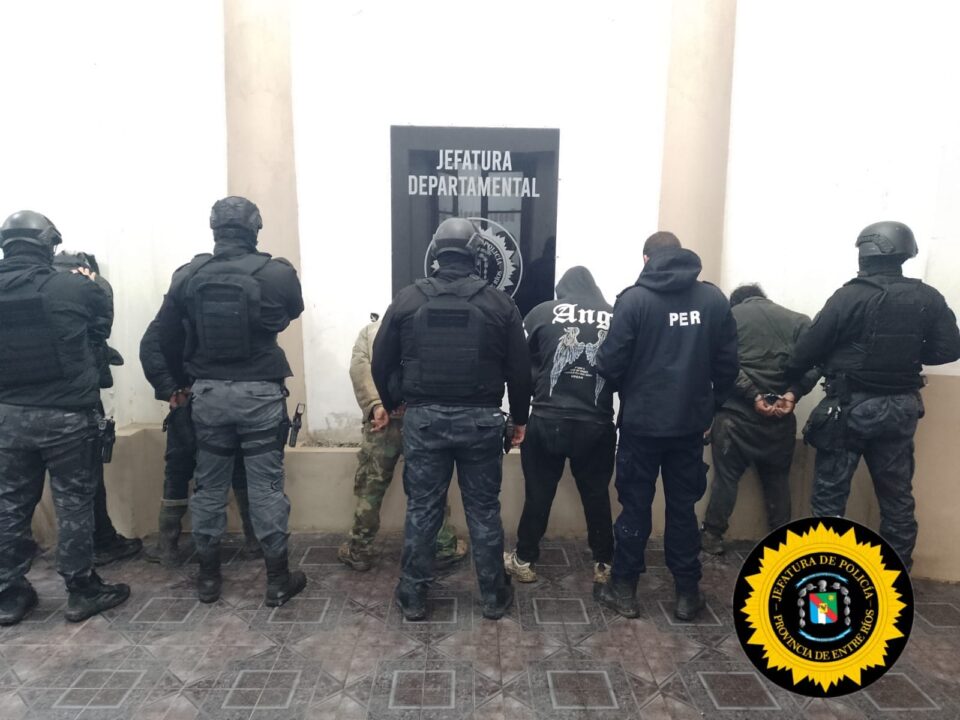 Operativo en Ruta 6: cinco detenidos por infracción a la Ley de Estupefacientes