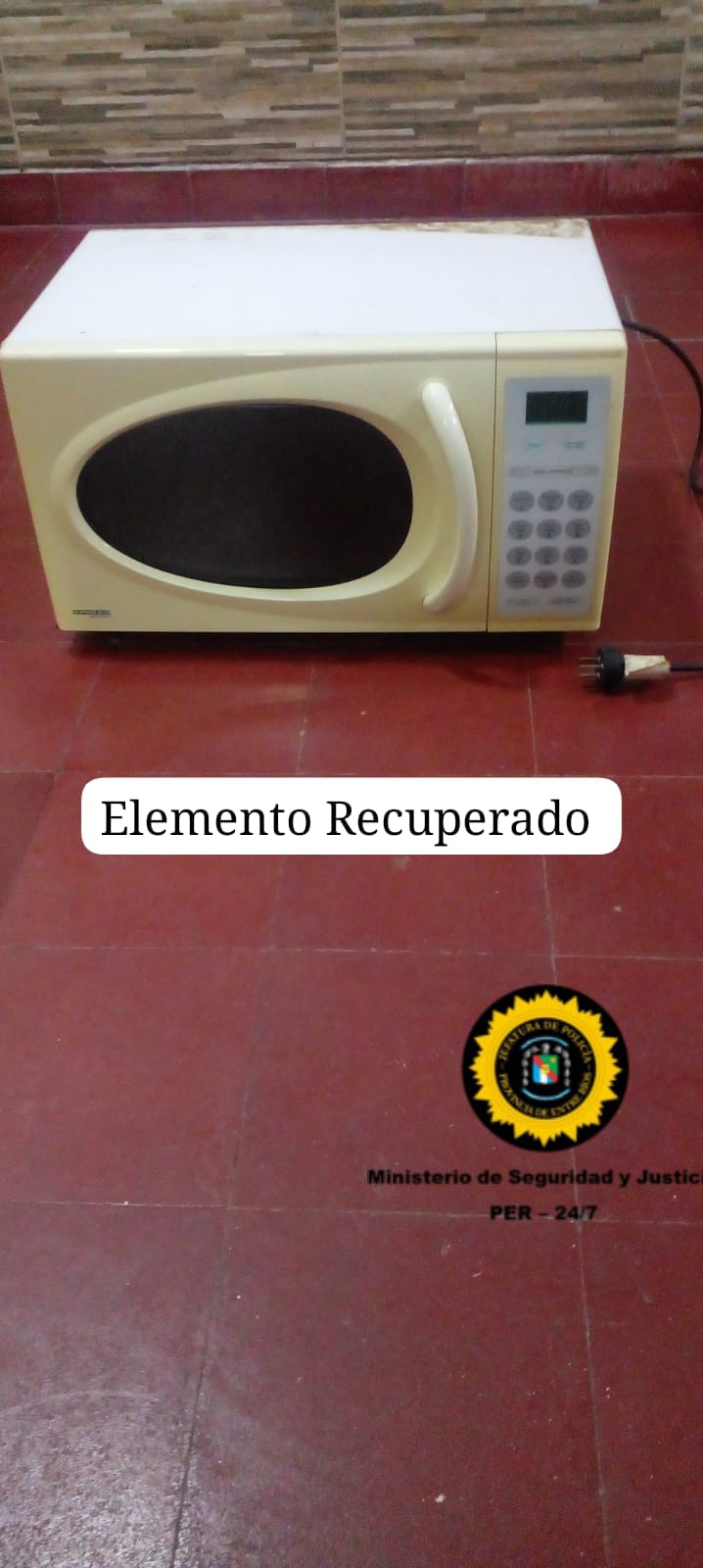 Santa Elena: recuperan un microondas robado en Barrio 25 de Mayo