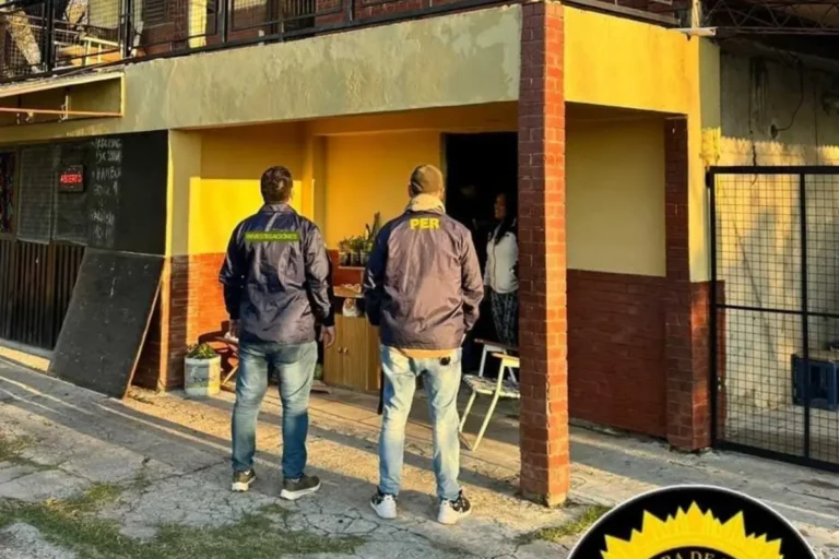 “Allanamiento en Paraná: secuestraron dólares y vehículos en causa por robo”