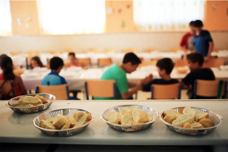 “Presentan un amparo para frenar el nuevo sistema de desayunos escolares en Entre Ríos”