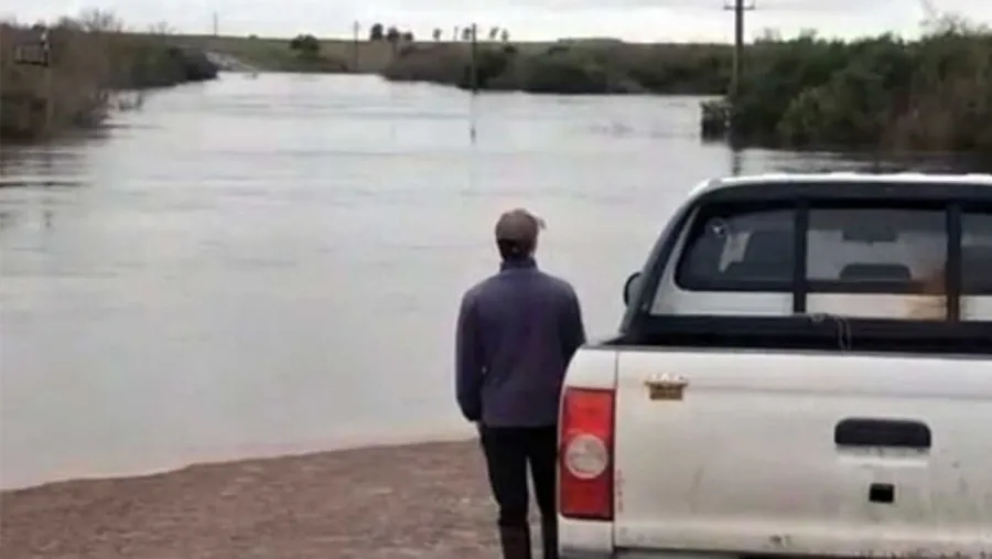 “Lluvias de más de 180 milímetros en Paysandú y la costa del Uruguay: afluentes desbordados y alerta por la crecida del río”