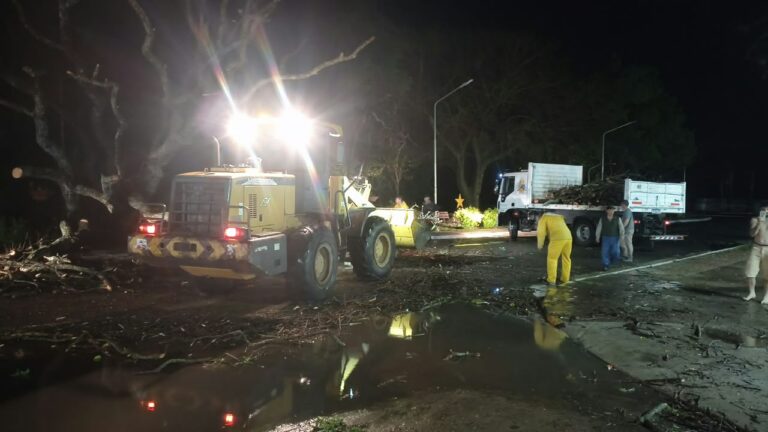 Destacan la rápida respuesta municipal ante los daños provocados por la tormenta en Santa Elena