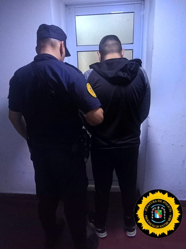 Allanamiento por amenazas en Santa Elena: detuvieron a un hombre y secuestraron municiones