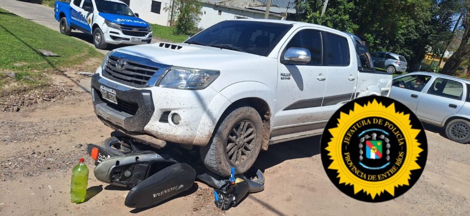 MENOR LESIONADO TRAS UN ACCIDENTE ENTRE UNA CAMIONETA Y UNA MOTOCICLETA