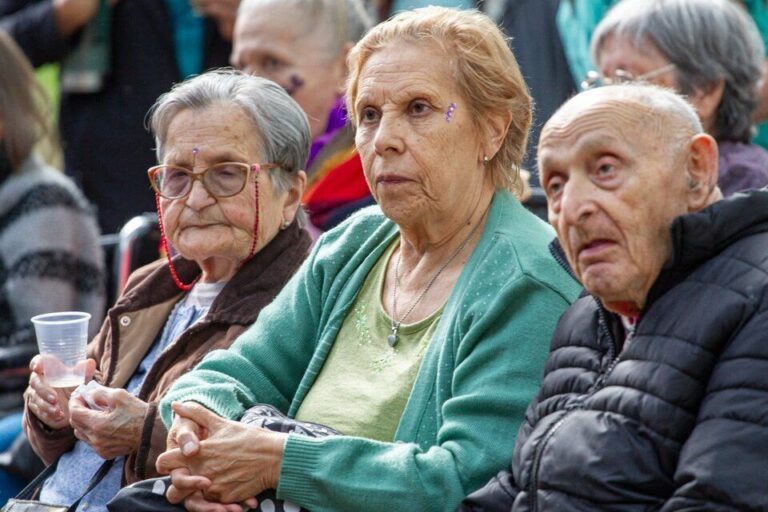 BONO DE HASTA $70.000 PARA JUBILADOS: QUIÉNES LO COBRARÁN Y CÓMO SE CALCULARÁ