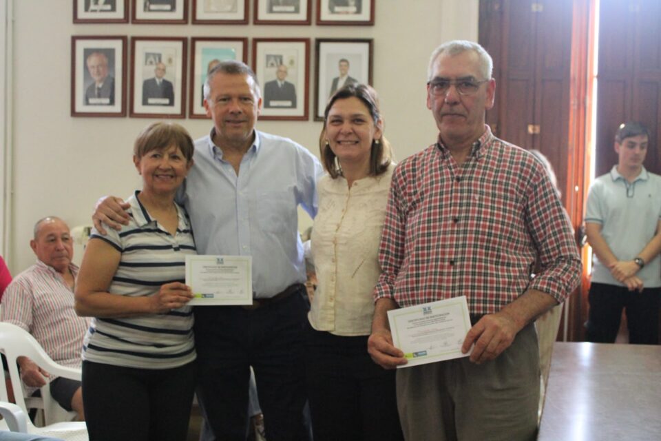 UN RECONOCIMIENTO A NUESTROS ADULTOS MAYORES