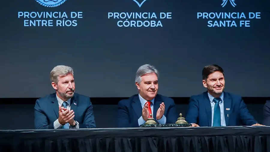 Frigerio recibe a Pullaro y Llaryora en Paraná para debatir integración, producción e inteligencia artificial